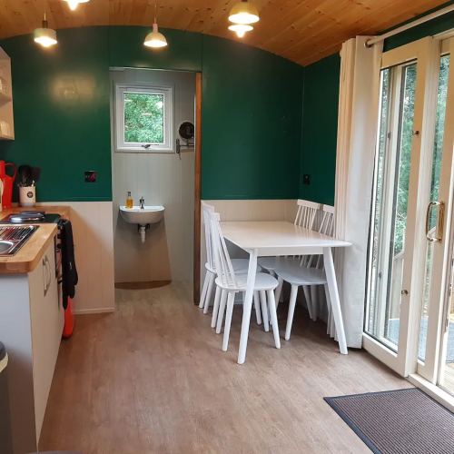 Dingle Way Glamping -Train Kitchen Area